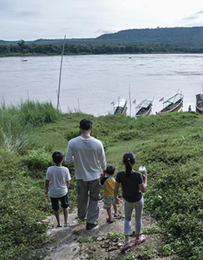 ธนาธร จึงรุ่งเรืองกิจ