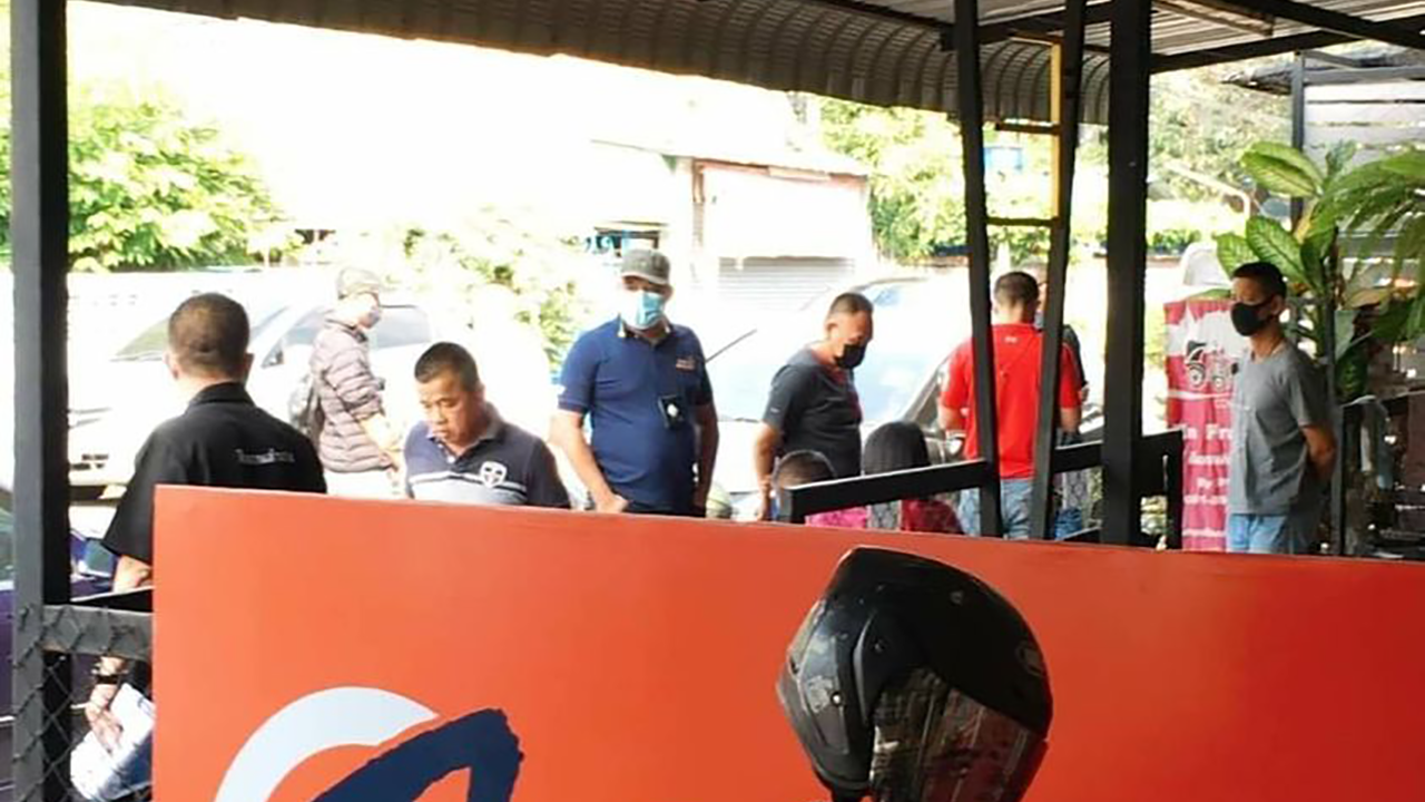 พินิจ ทองคำ