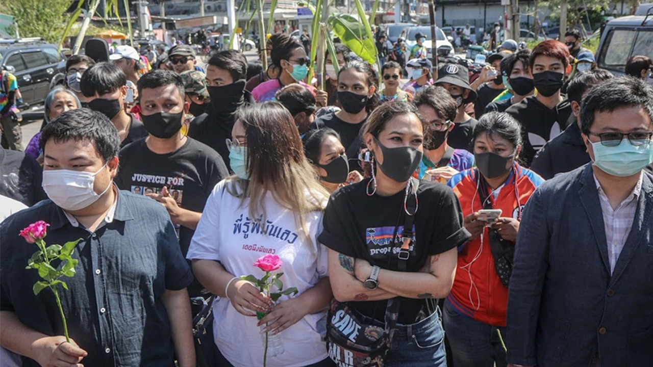 อินทิรา เจริญปุระ