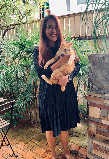 อินทิรา เจริญปุระ